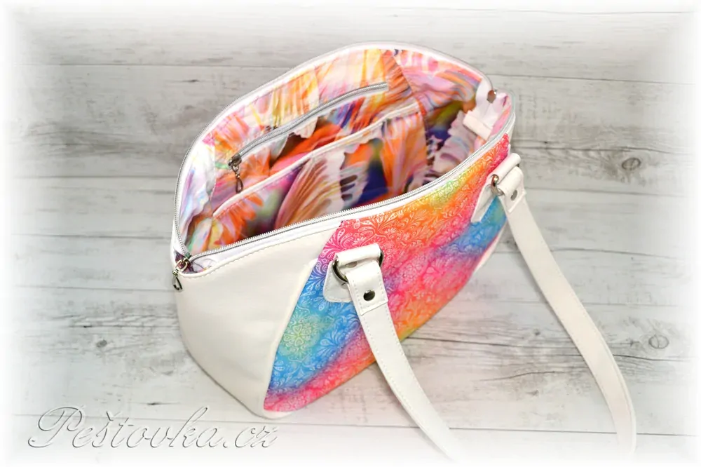 Peštovka - kabelka PANDORA *duhovka s bílou*