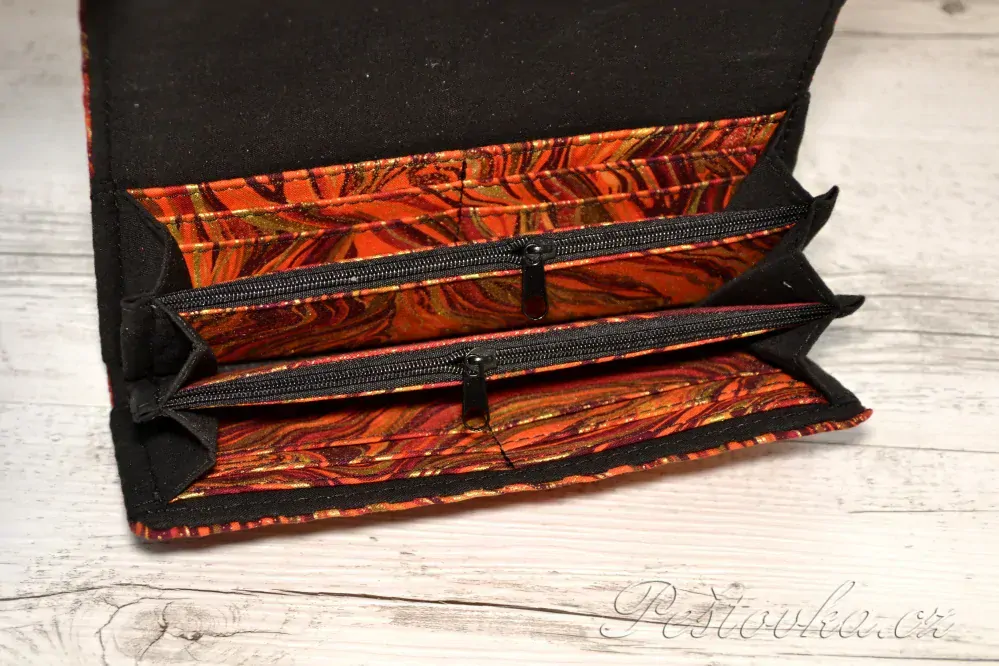 Peštovka Dámská elegantní peněženka *oranžový zlatotisk*