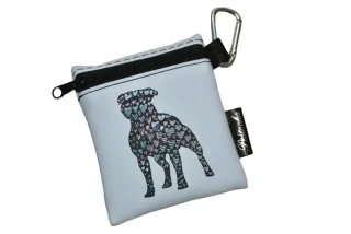 Zásobník na bobkosáčky *staffbull* duhová srdíčka