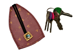 Peštovka - zatahovací pouzdro na klíče